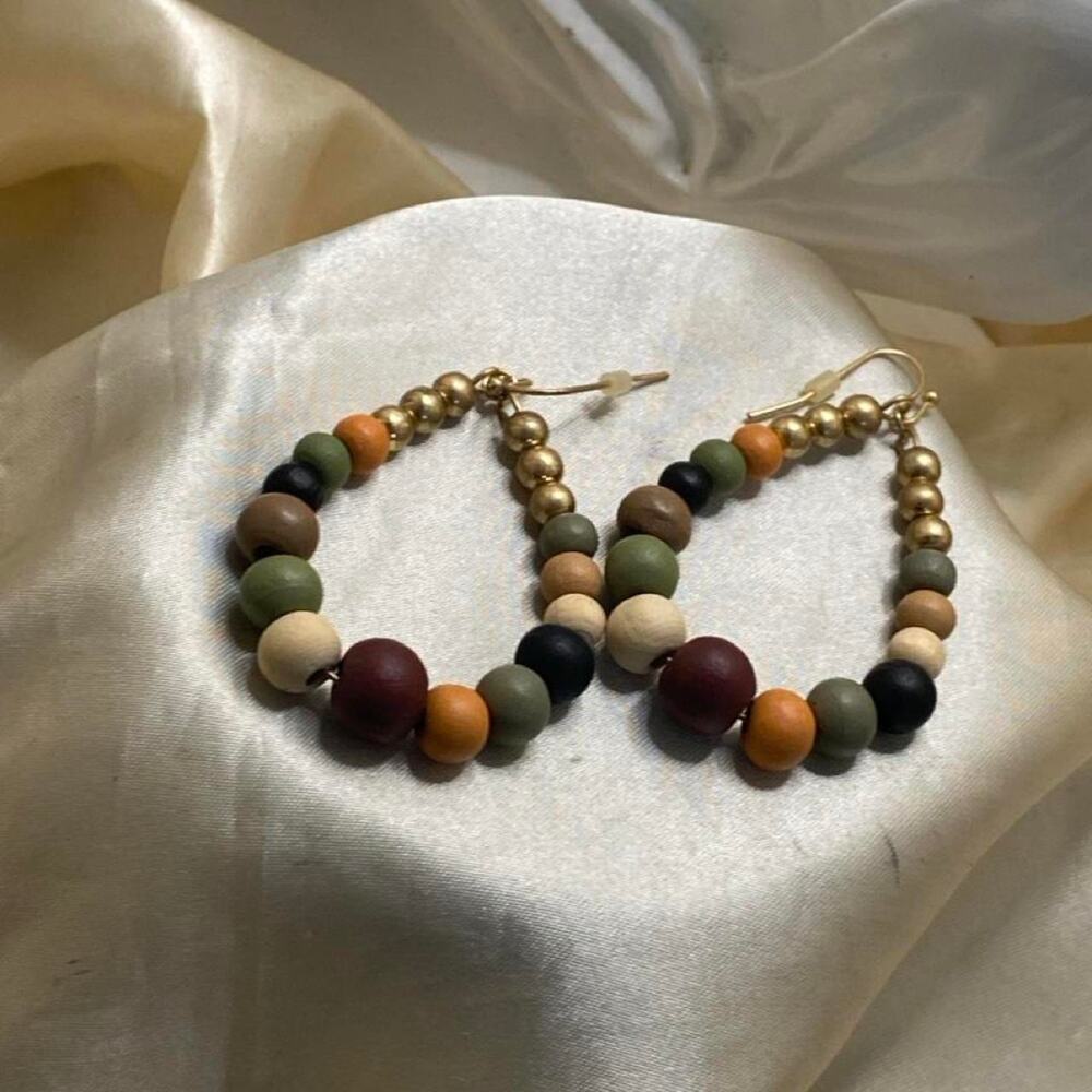 Vintage Multicolor Wooden Bead Hoop Earrings Gold Tone Boho Pierced Dangle - Picture 2 of 4